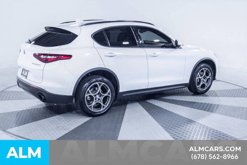 2022 Alfa Romeo Stelvio Sprint