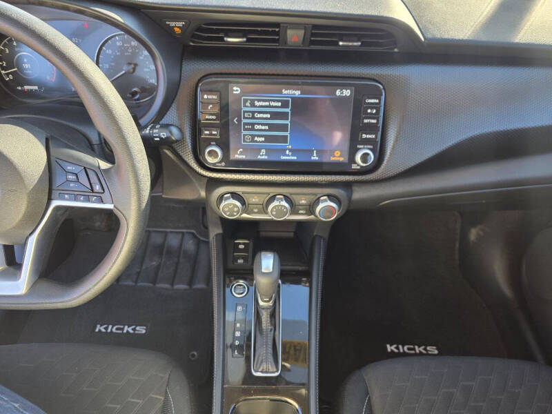 2024 Nissan Kicks SV