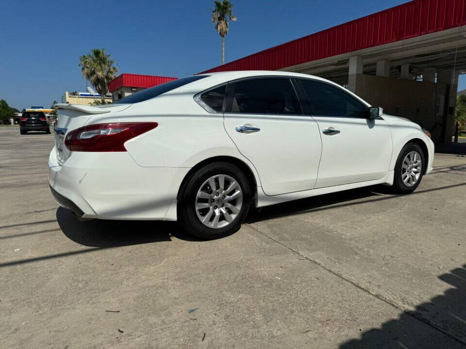 2018 Nissan Altima for sale at Falasteen Motors in La Place, LA