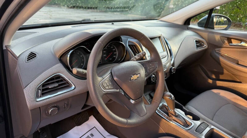 2017 Chevrolet Cruze LT Auto