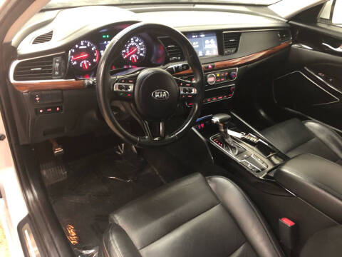 2017 Kia Cadenza Premium