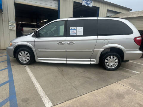 2007 Chrysler Town and Country for sale at Van 2 Auto Sales Inc in Siler City NC