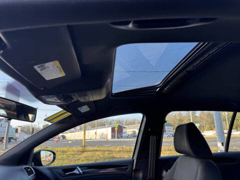 2011 Volkswagen GTI Base PZEV