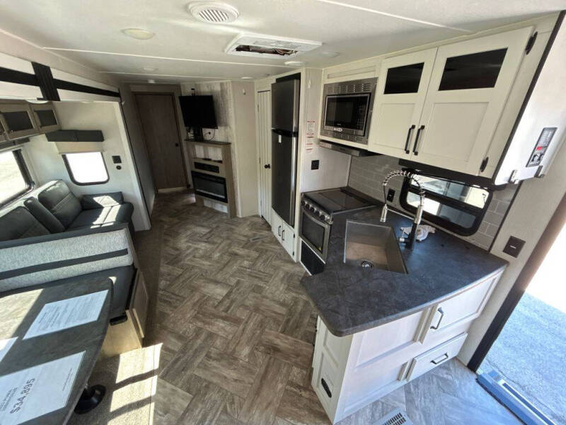 2023 Forest River 28BHHSS2B