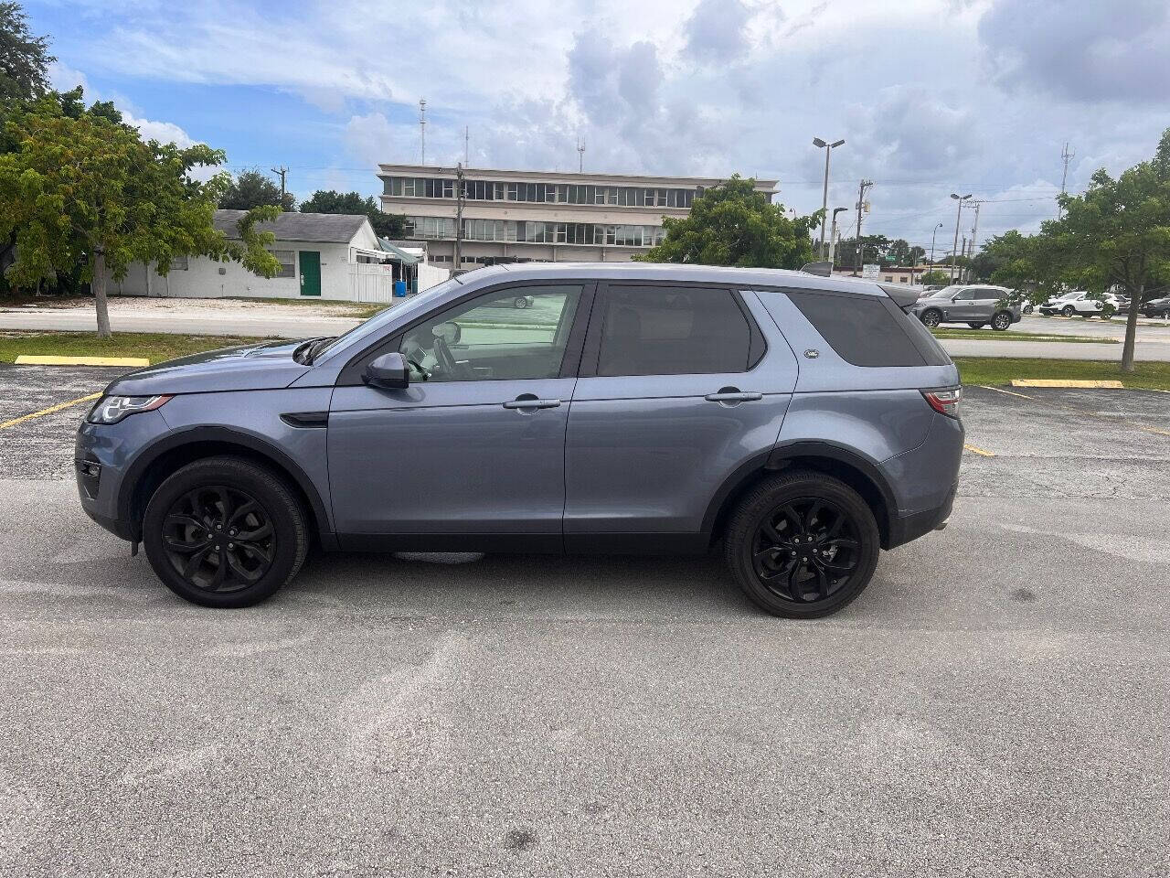 2019 LAND ROVER Discovery Sport SUV / Crossover - $19,650