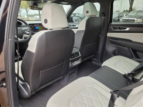 2025 Volkswagen Atlas Cross Sport SEL Premium R-Line 4Motion