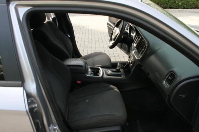 2017 Dodge Charger SXT