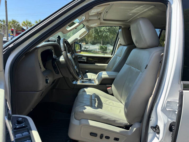 2017 Lincoln Navigator L Select