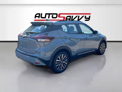 2021 Nissan Kicks SR