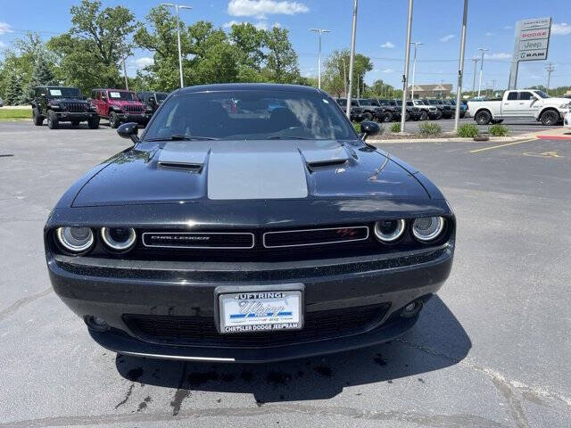 Used 2017 Dodge Challenger R/T with VIN 2C3CDZBT5HH561366 for sale in Pekin, IL