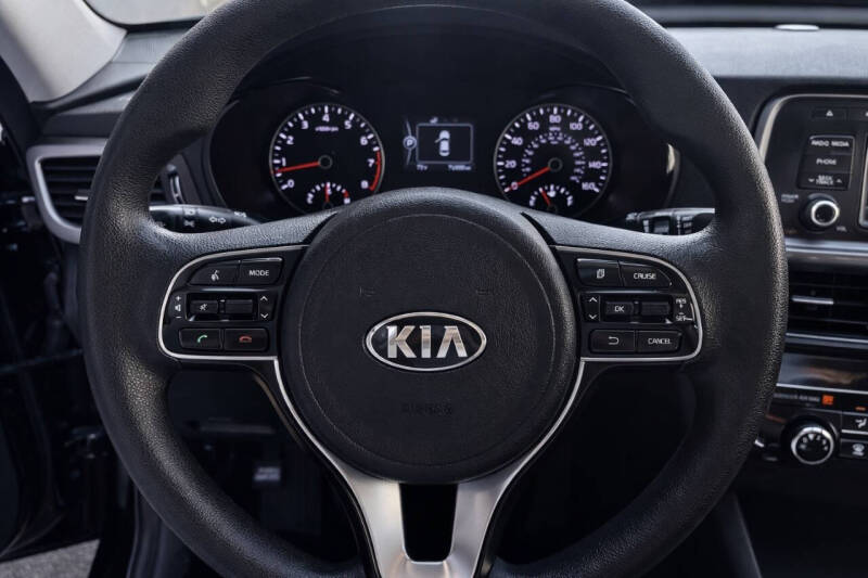 2017 Kia Optima LX