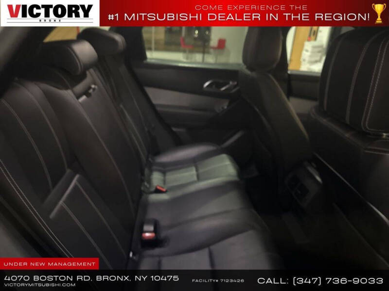 2022 Land Rover Range Rover Velar P250 R-Dynamic S