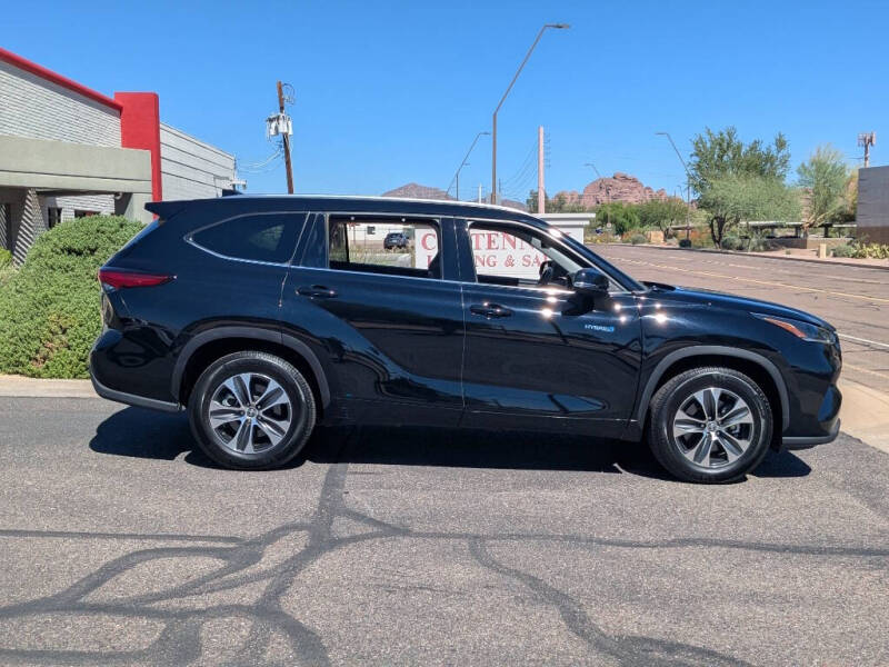 2021 Toyota Highlander Hybrid XLE