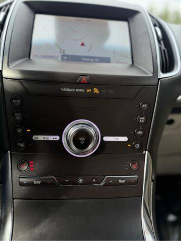 2020 Ford Edge Titanium