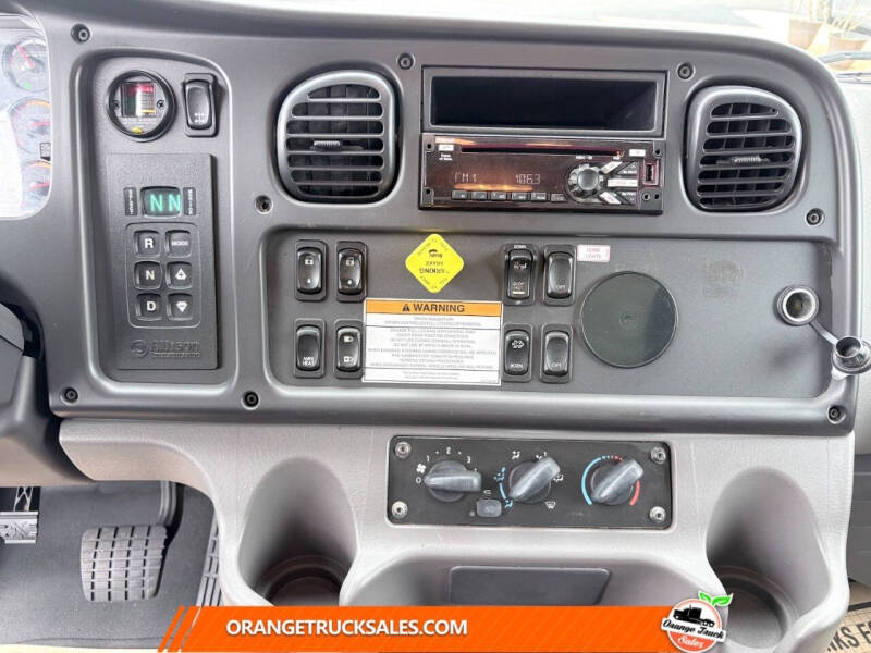 2020 Freightliner M2 106