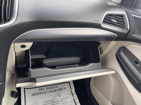 2016 Ford Edge Titanium