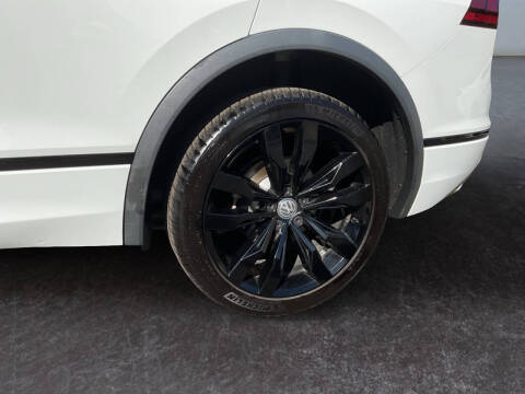 2021 Volkswagen Tiguan SE R-Line Black