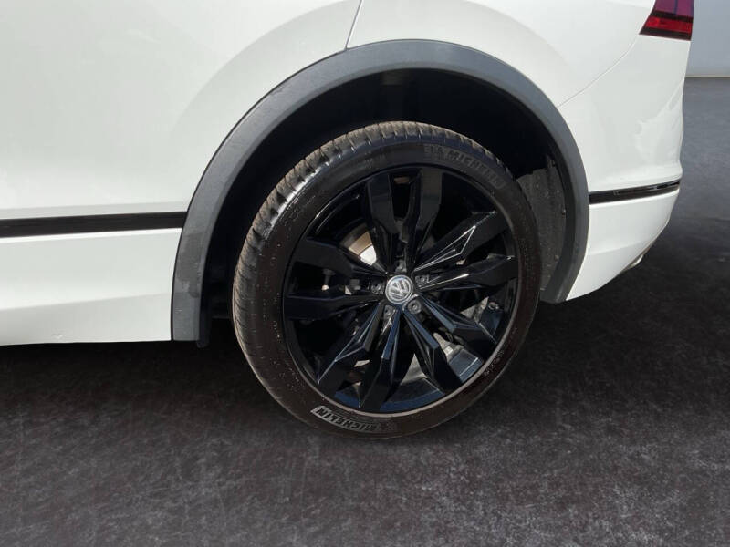 2021 Volkswagen Tiguan SE R-Line Black