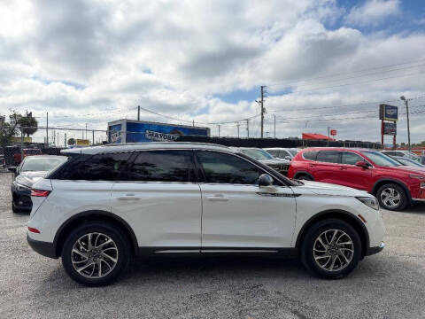 2022 Lincoln Corsair Standard