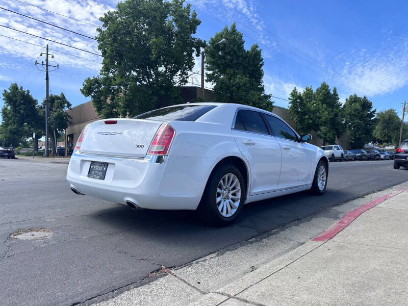 2013 Chrysler 300
