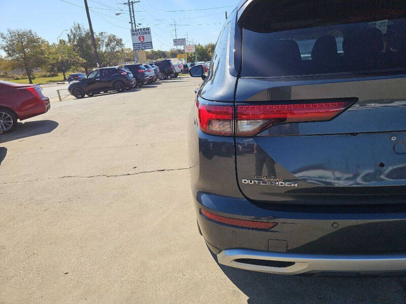 2024 Mitsubishi Outlander SE