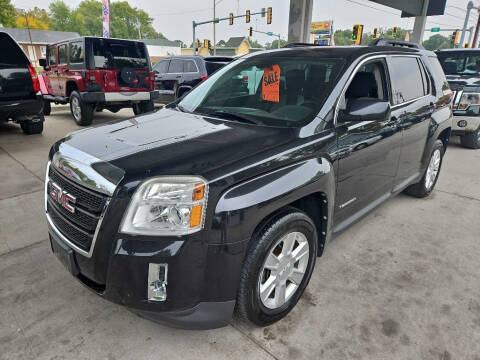 2011 GMC Terrain for sale at SpringField Select Autos in Springfield IL