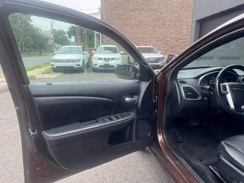 2012 Chrysler 200 Limited