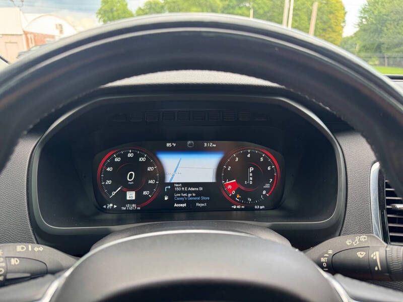 2016 Volvo XC90 T6 Momentum