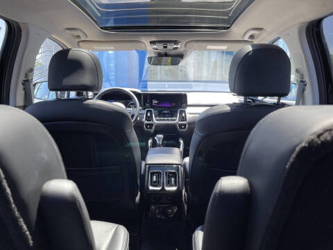 2023 Kia Sorento SX