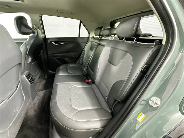 2023 Kia Niro Plug-In Hybrid SX Touring