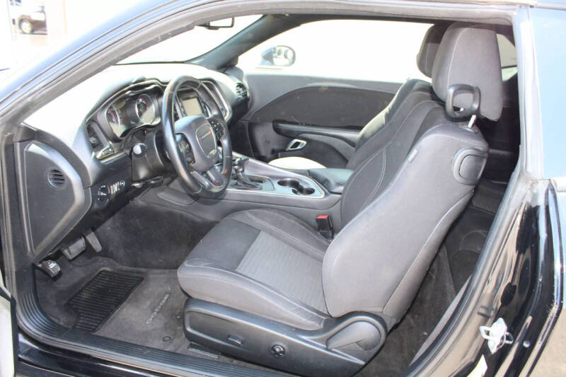 2017 Dodge Challenger SXT