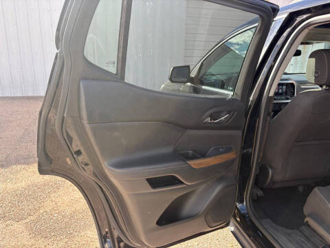 2017 GMC Acadia SLE-2