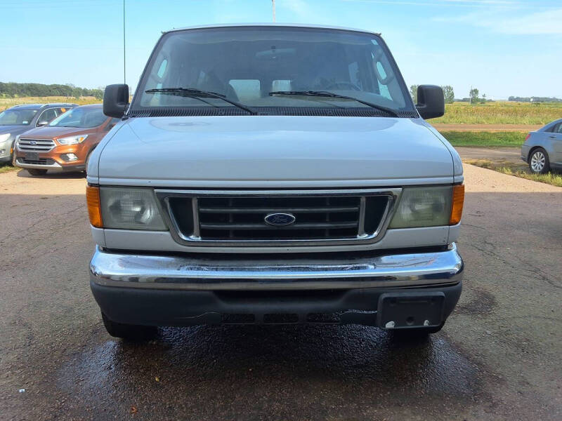 2005 Ford E-Series E-350 SD XLT
