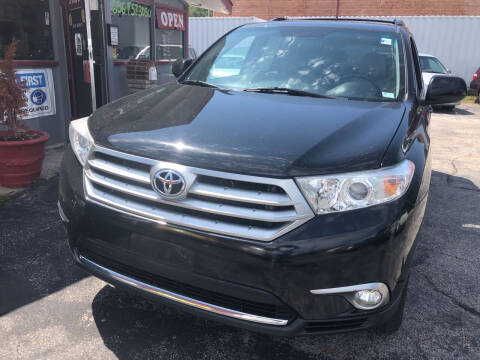 2012 Toyota Highlander for sale at Best Deal Motors in Saint Charles MO