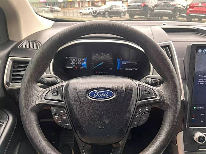 2021 Ford Edge SE