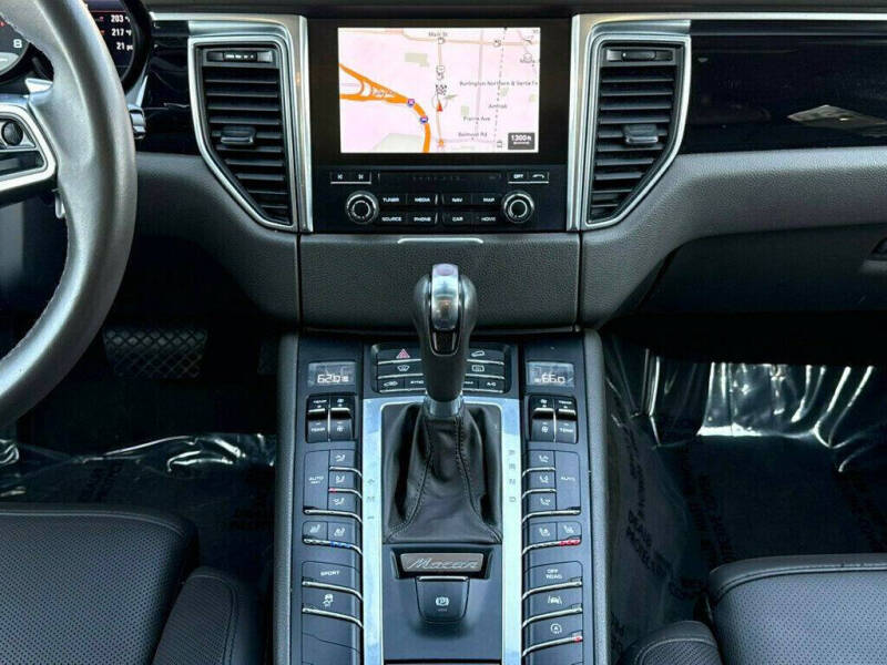 2017 Porsche Macan