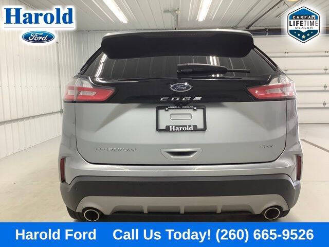 2022 Ford Edge Titanium