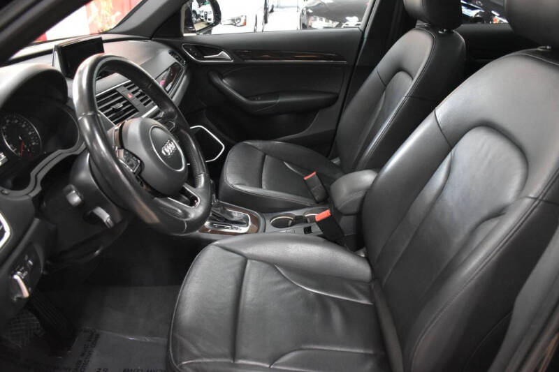 2015 Audi Q3 2.0T quattro Prestige