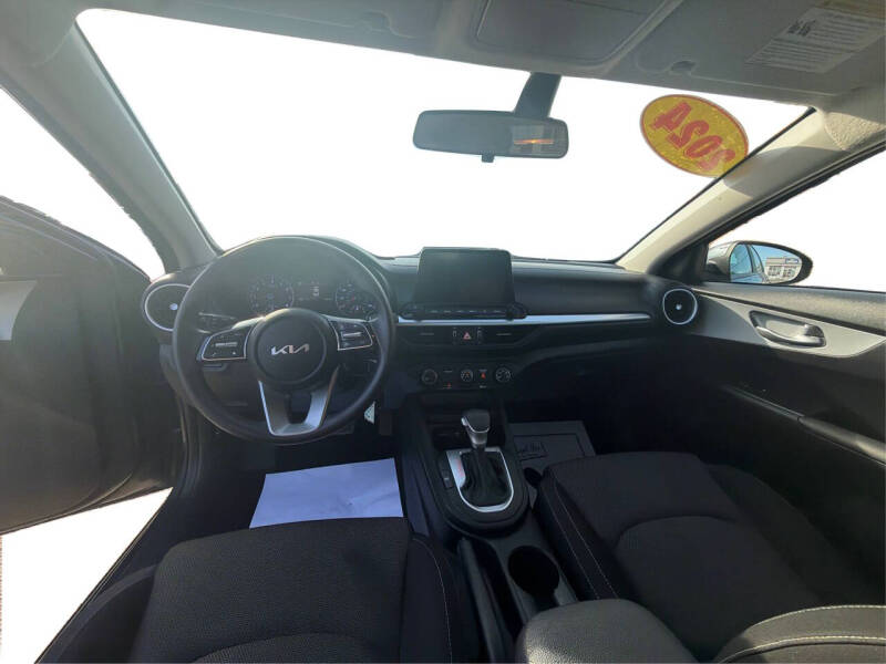 2024 Kia Forte LX