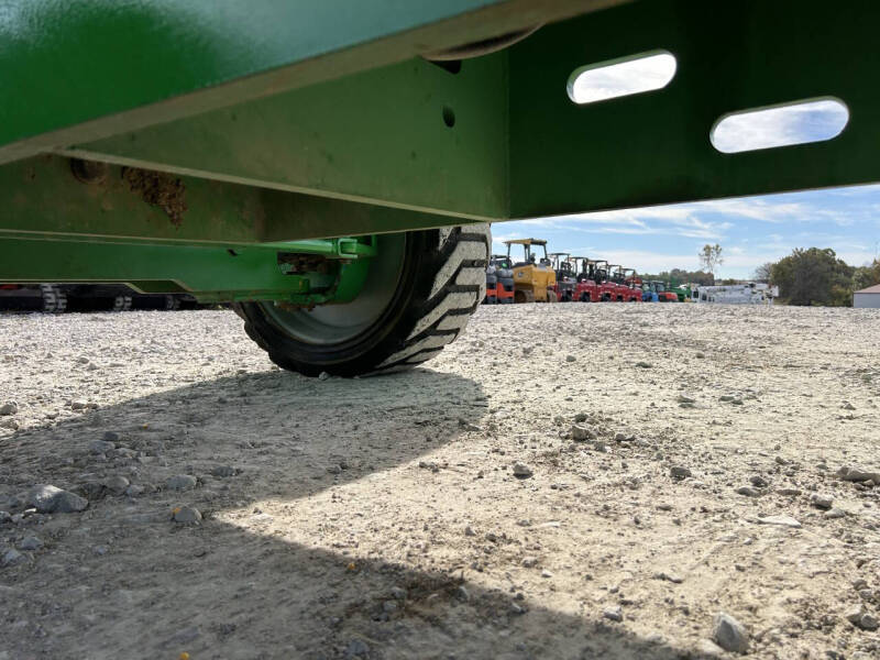 2014 Genie S-65 Boom / Manlift