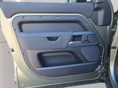 2023 Land Rover Defender 110 X-Dynamic SE