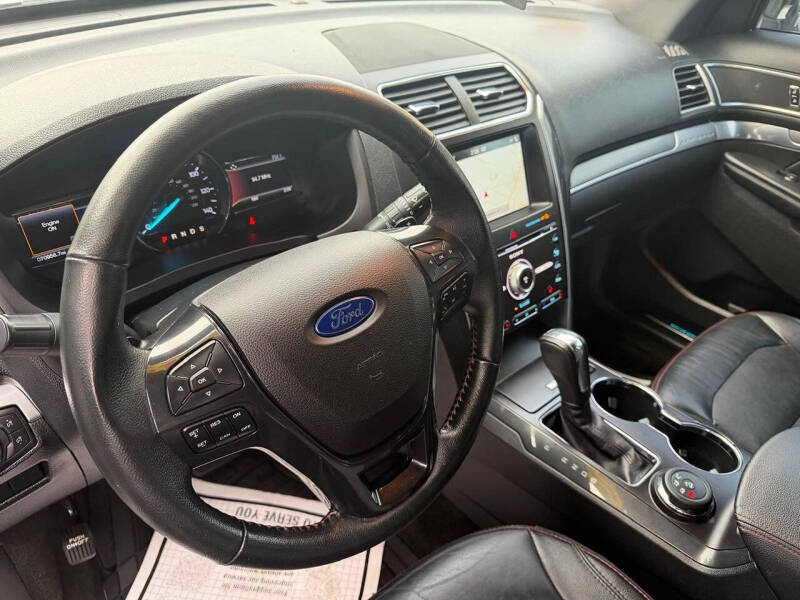 2017 Ford Explorer Sport