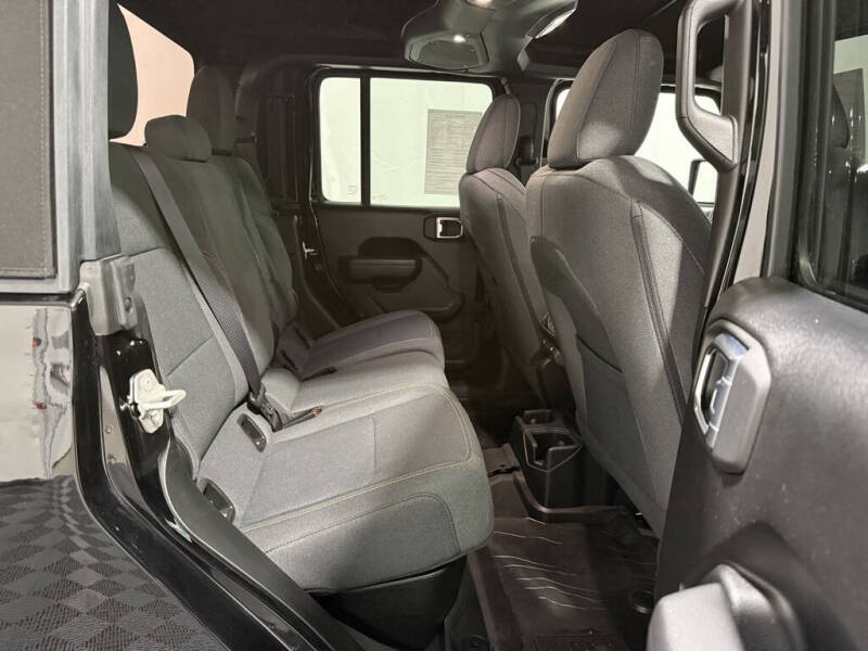 2024 Jeep Gladiator Willys