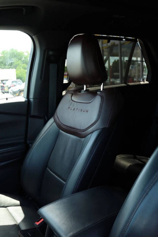 2020 Ford Explorer Platinum