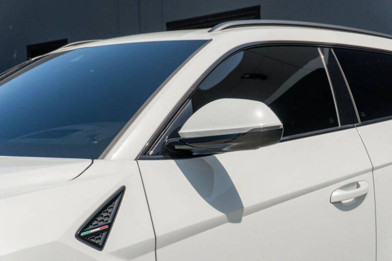 2020 Lamborghini Urus