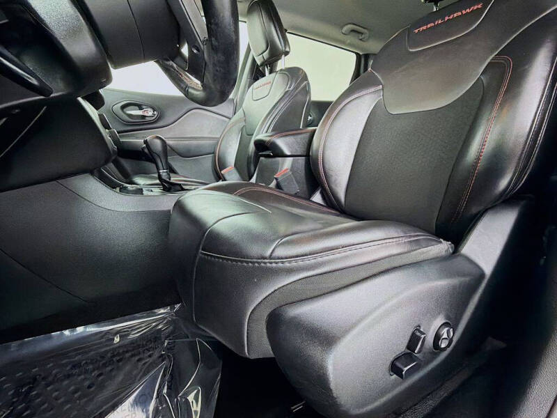 2019 Jeep Cherokee Trailhawk