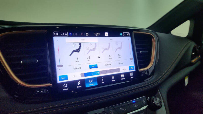 2027 Chrysler Pacifica Pinnacle