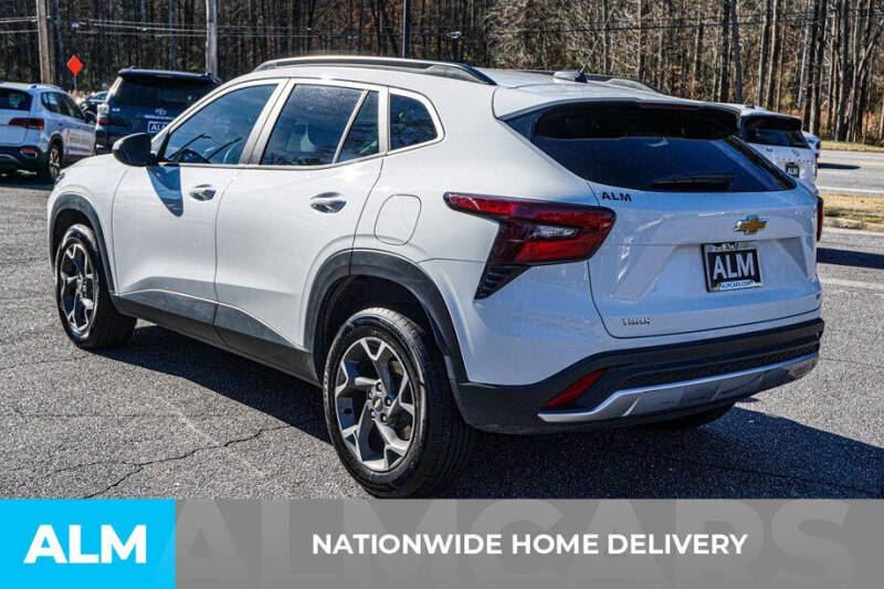 2025 Chevrolet Trax LT