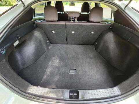 2022 Toyota Prius LE