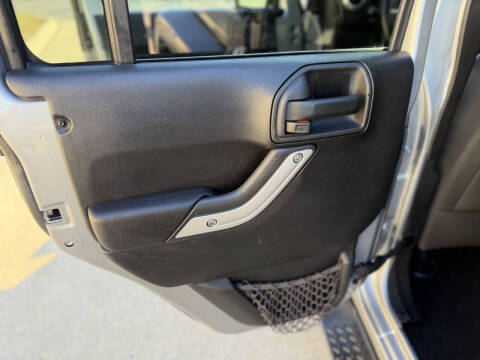 2016 Jeep Wrangler Unlimited Sahara 75th Anniversary